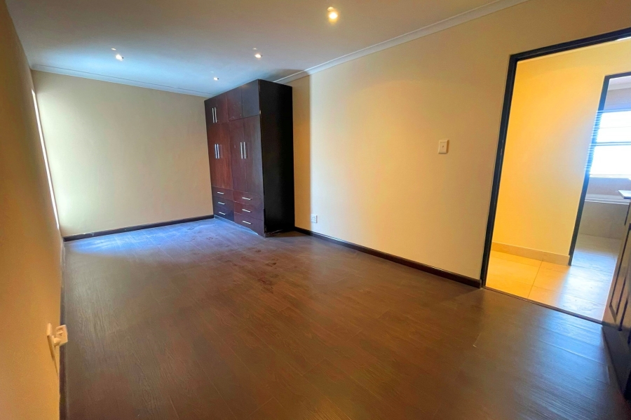 7 Bedroom Property for Sale in Sunset Beach Western Cape